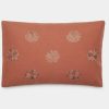 HC LEONIE BRODERIE FLEURS 40X60