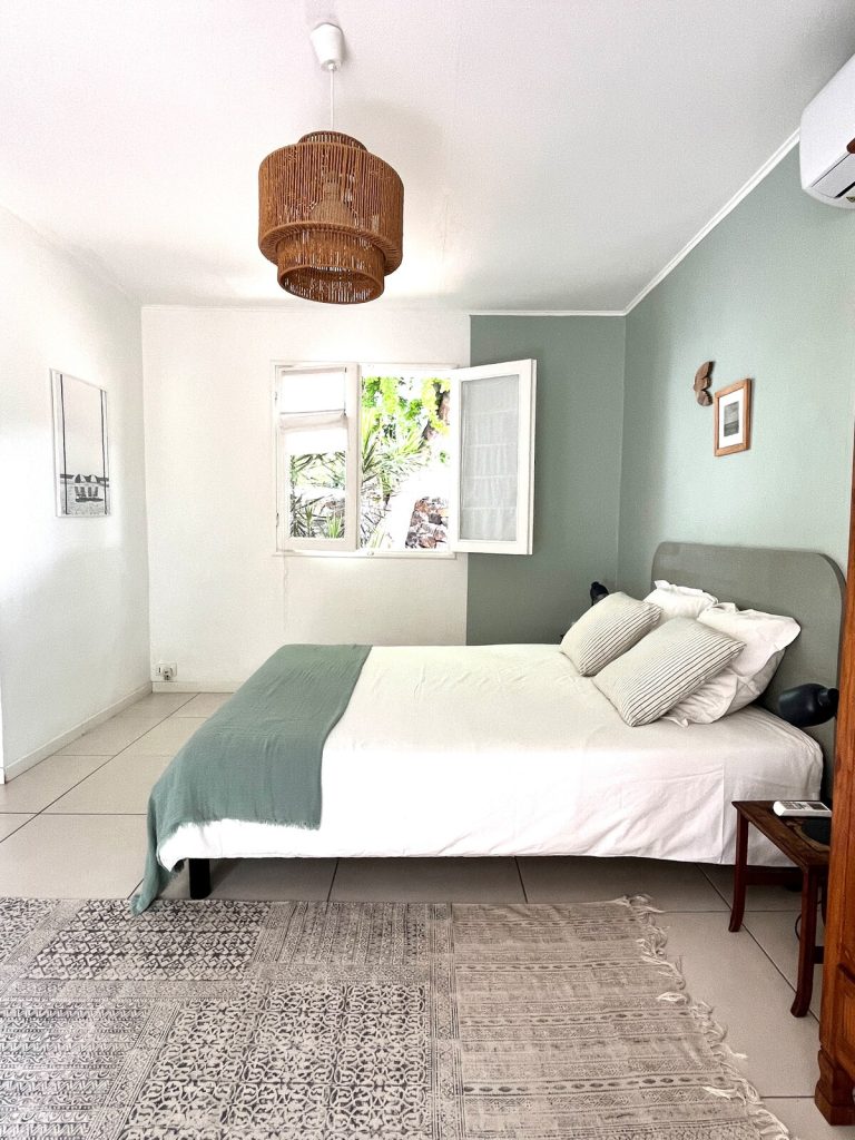 Studio José — À l’Ombre du Manguier
