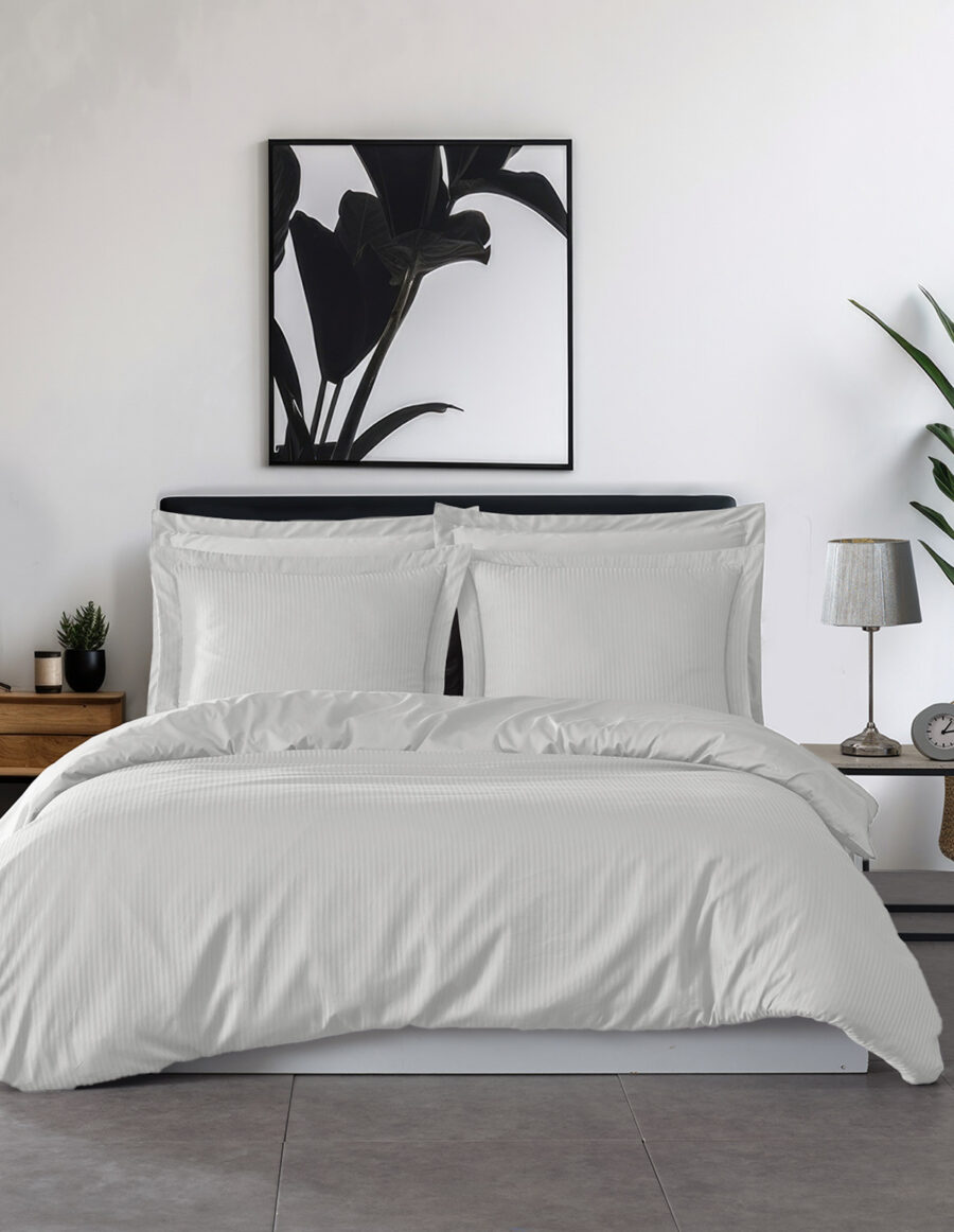 HOUSSE DE COUETTE VERSALUXE UNI/ RAYE SATIN