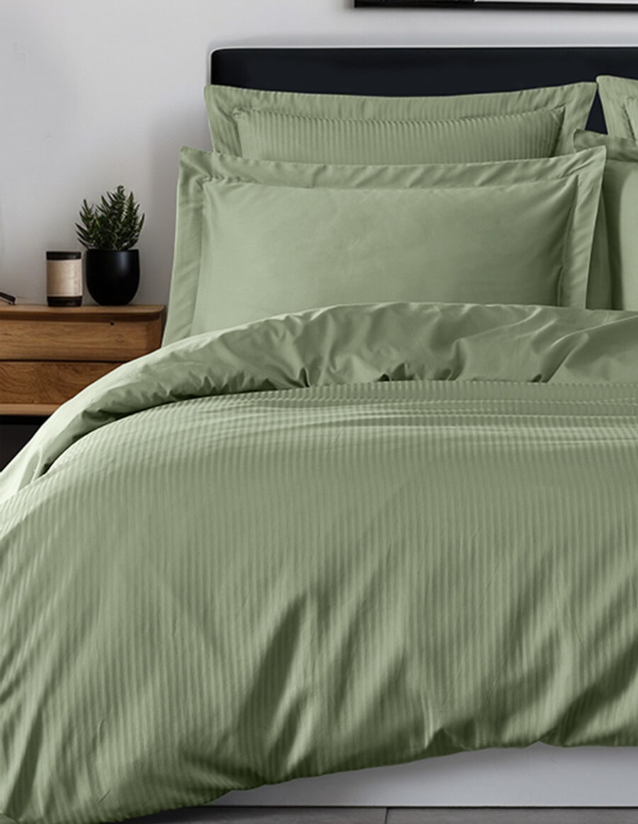HOUSSE DE COUETTE VERSALUXE UNI/ RAYE SATIN