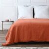 COUVRE LIT NID D'ABEILLE LAVE WAFFLE KNOTE